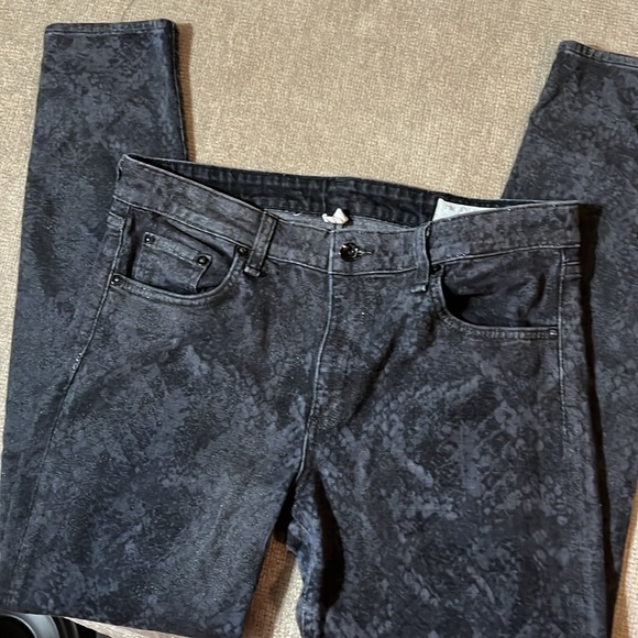 Rag & Bone Cate Mid-Rise Skinny Snake Foil Jeans - Picture 8 of 11